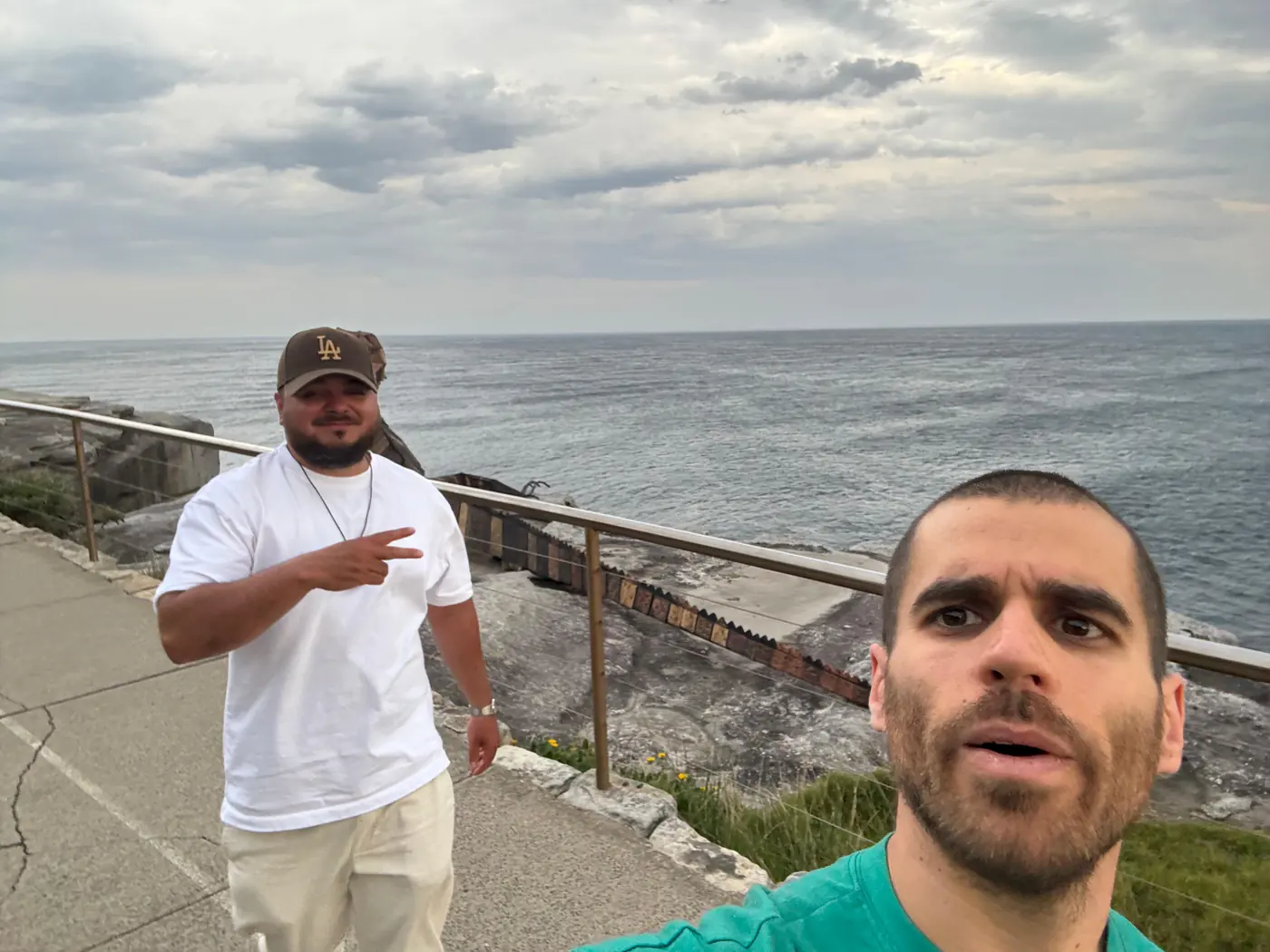 Clifftop selfie Two Boston Institute students taking a selfie at a Sydney clifftop lookout